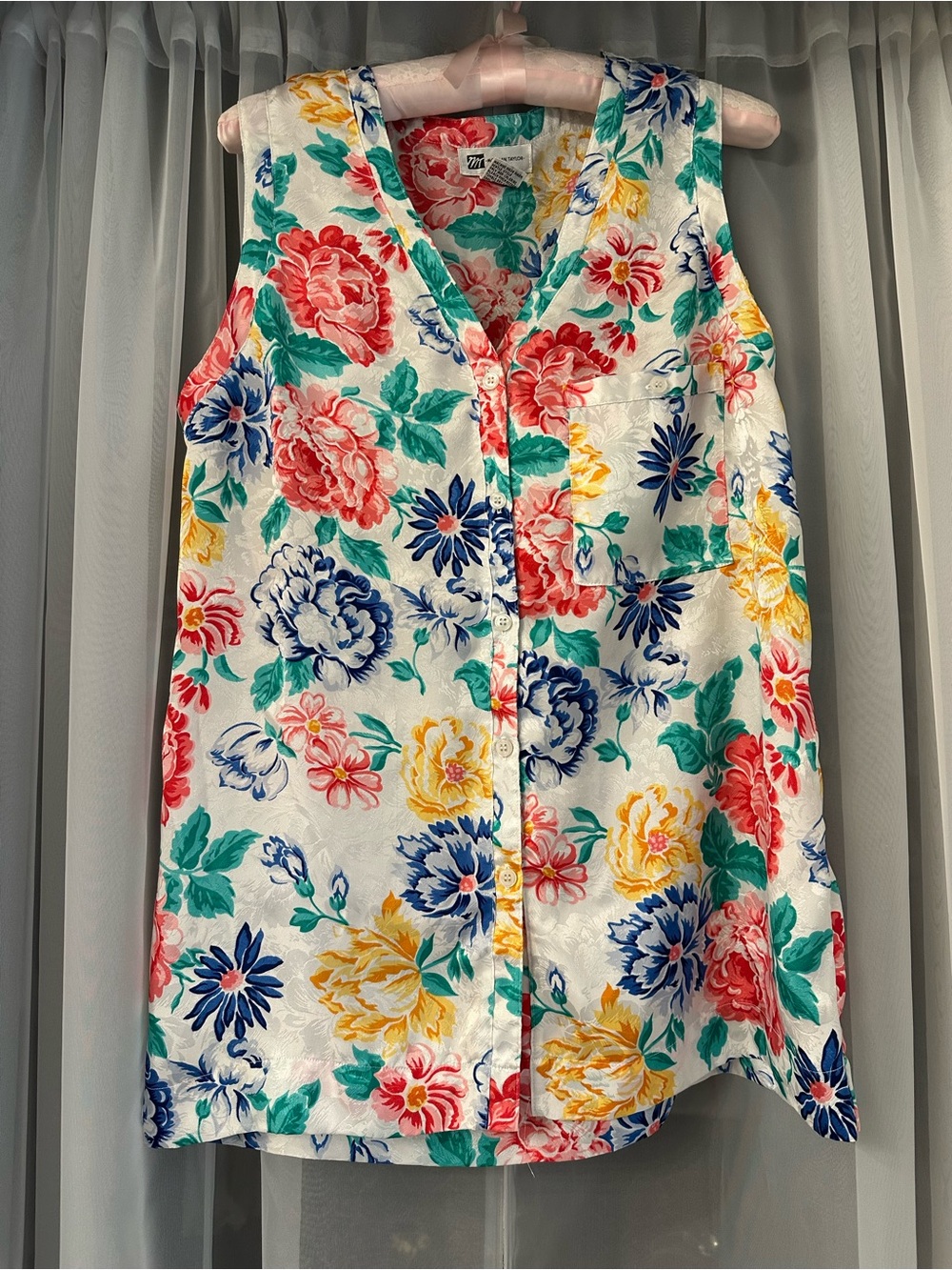 VTG Sleeveless Floral Button-Front Top - White with Multicolor Flowers